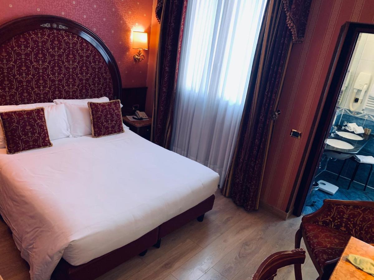Hotel Vittoria Milano Esterno foto