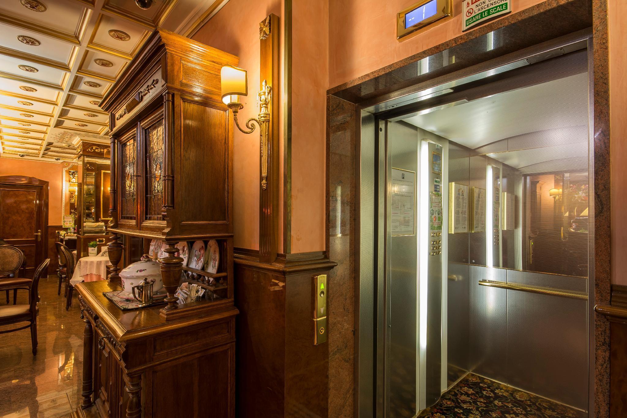 Hotel Vittoria Milano Esterno foto