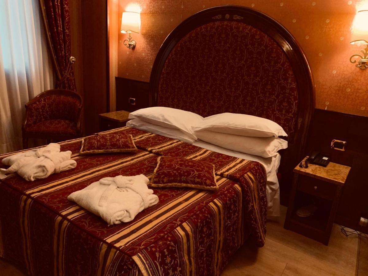 Hotel Vittoria Milano Esterno foto