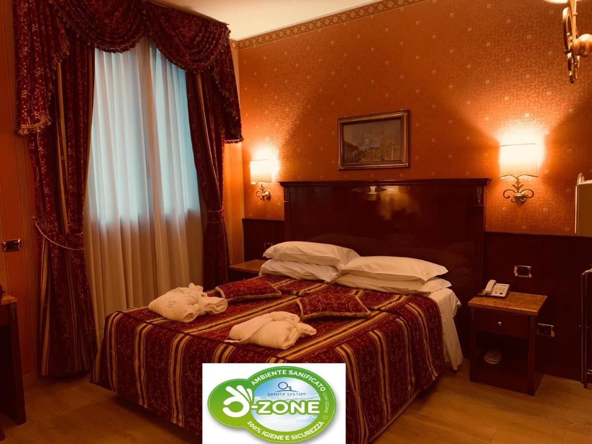 Hotel Vittoria Milano Esterno foto