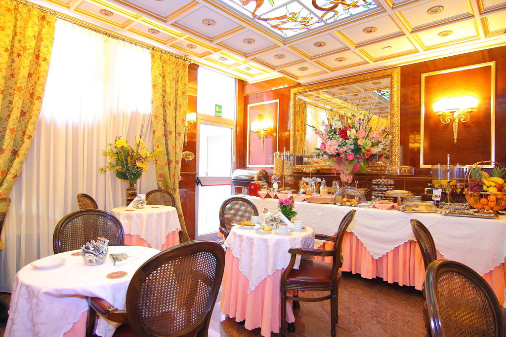 Hotel Vittoria Milano Esterno foto