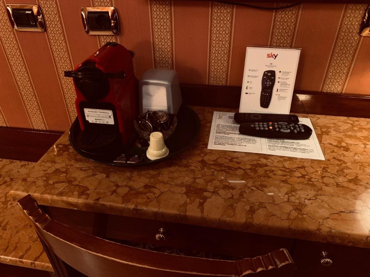 Hotel Vittoria Milano Esterno foto