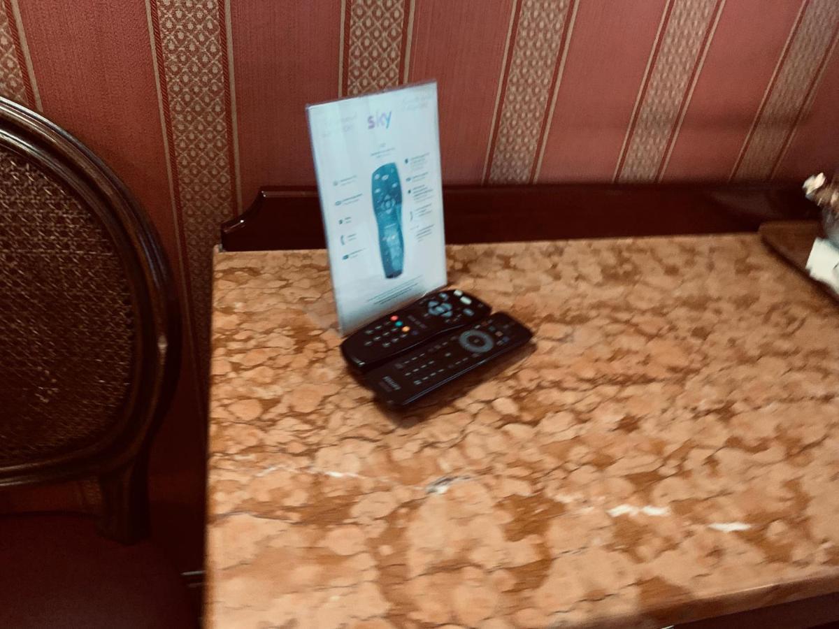 Hotel Vittoria Milano Esterno foto